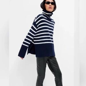 GAP 100% Cotton Navy Cream Stripe 24/7 Split Hem Turtleneck Sweater US L